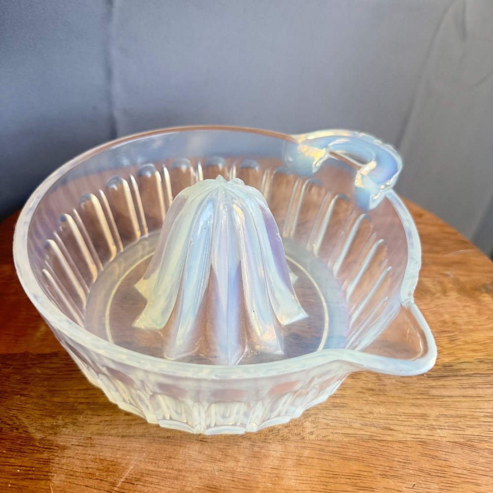 Vintage FRY Opalescent Glass Citrus Reemer Juicer Iridescent Ribbed Design - Picture 6 of 7